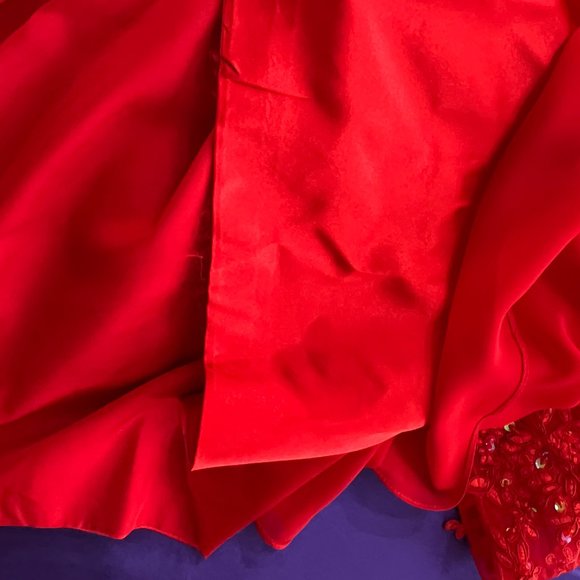 📌JJs House Lady in Red Formal - Prom - Ball Gown with Sequins - Picture 15 of 16